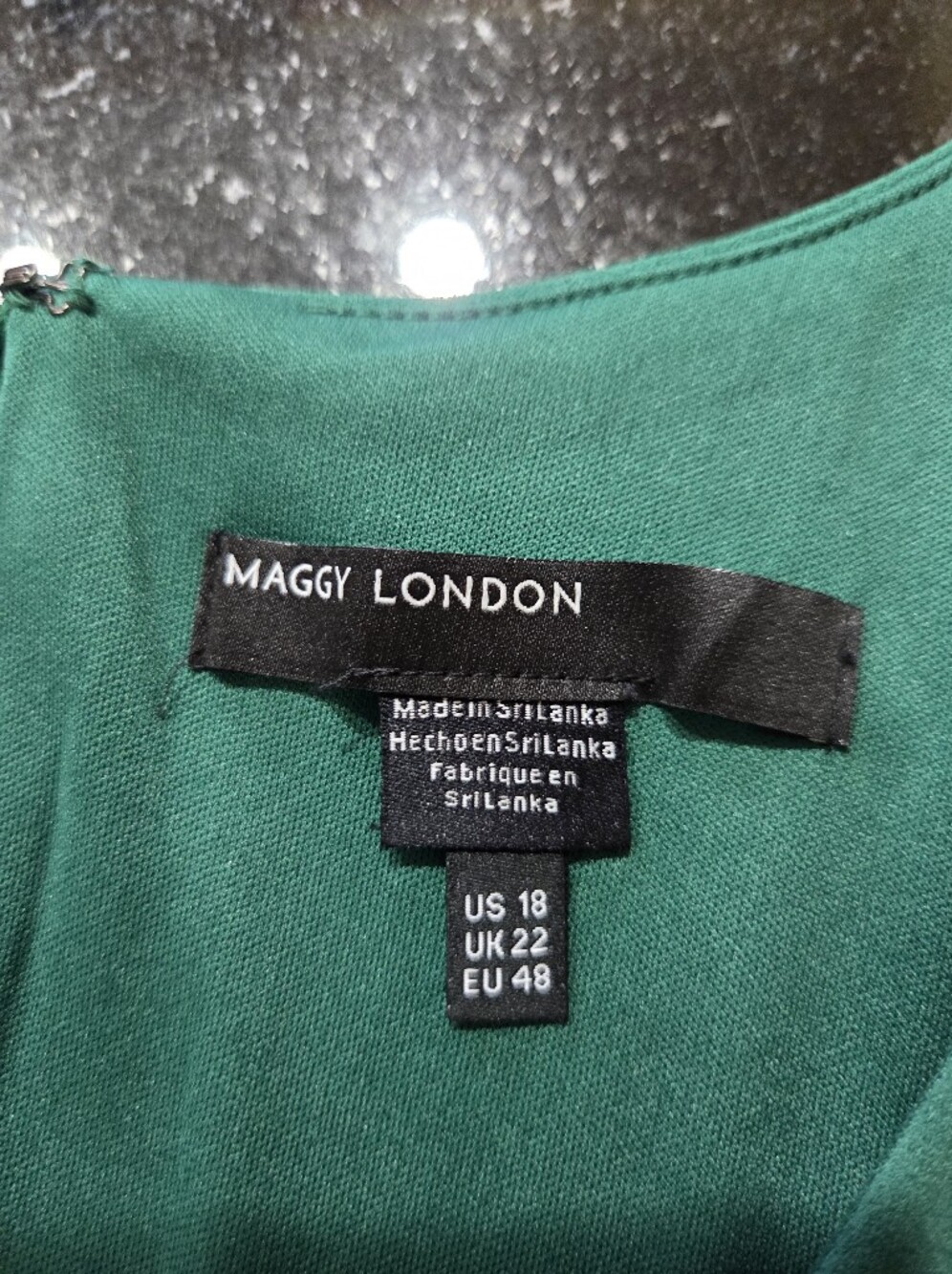 Maggy London Emerald Green V-Neck Midi Dress - Size 18 - Picture 3 of 7